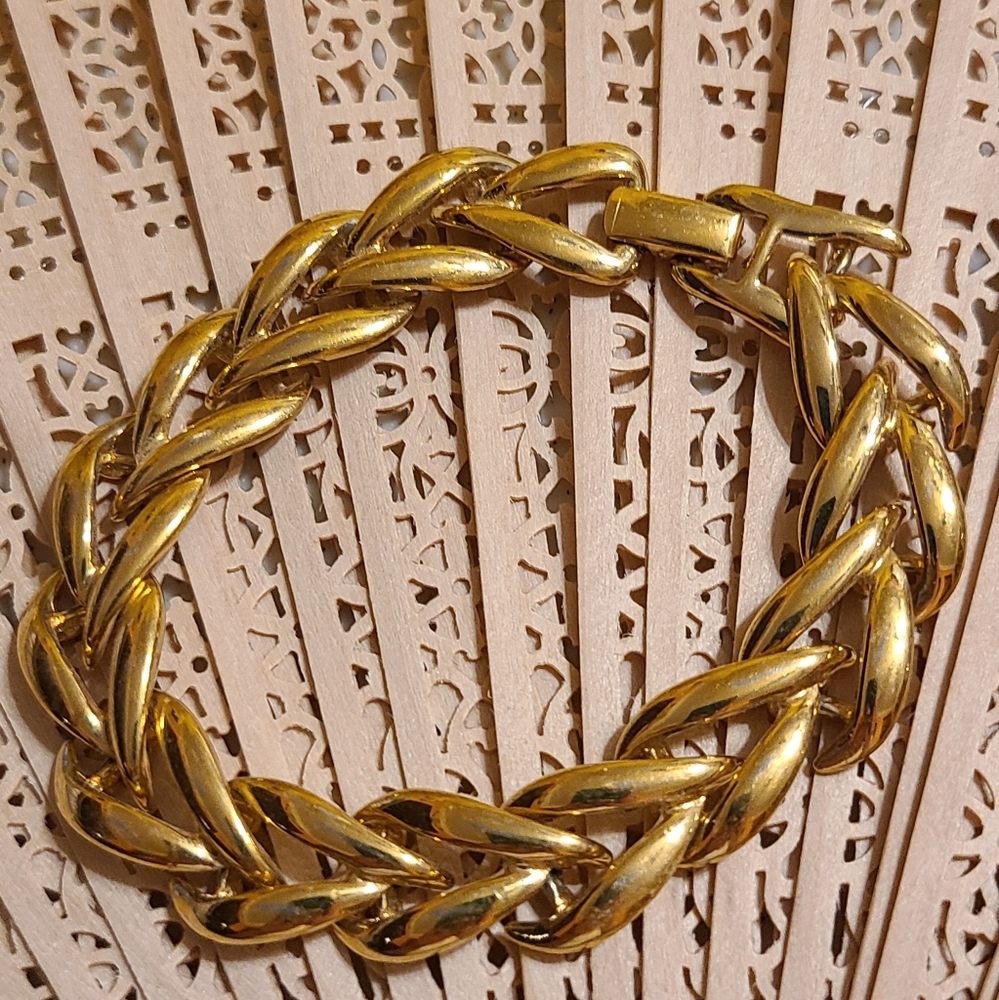 Ladies Bracelet for sale - Picture 3 of 8